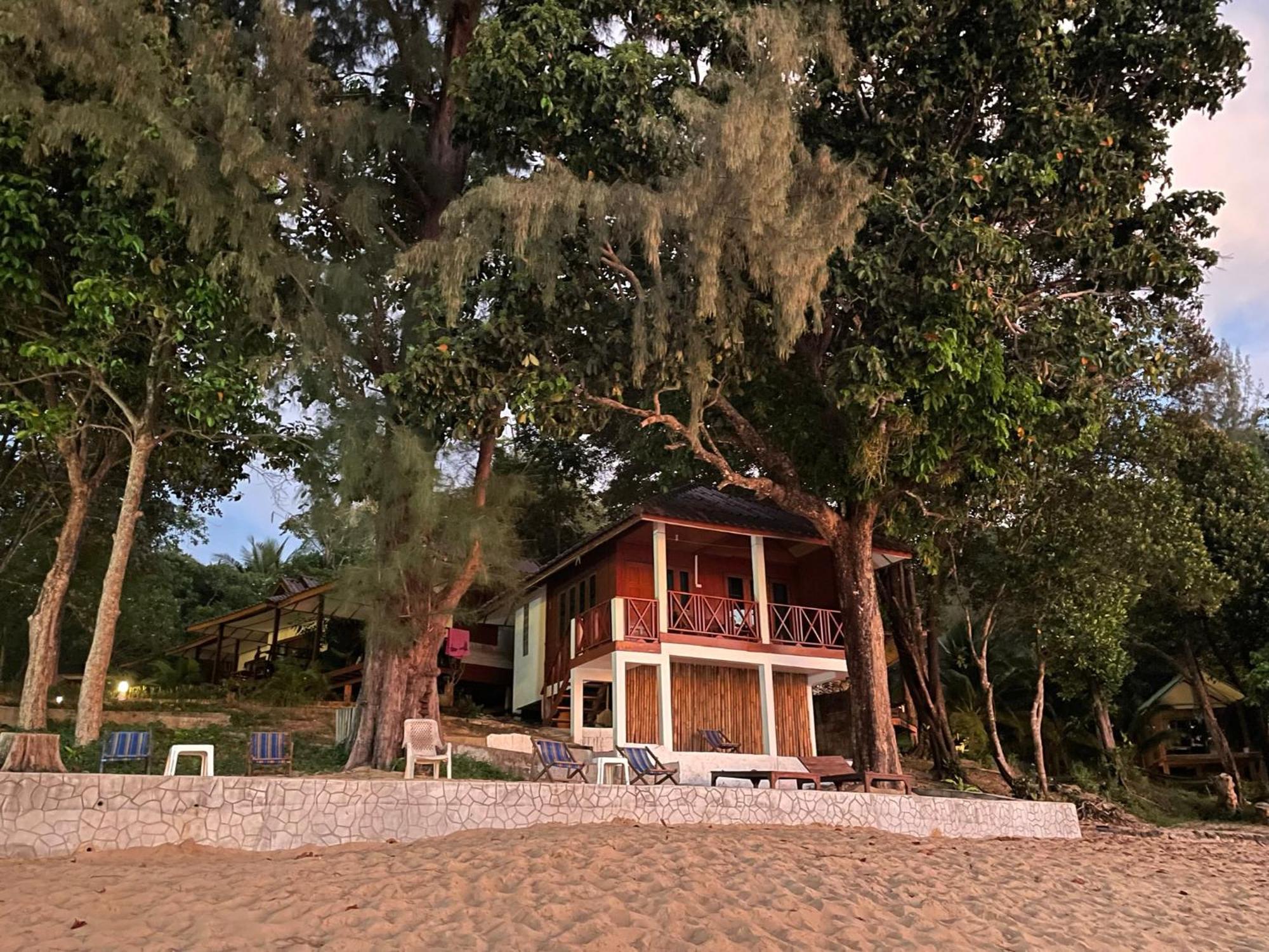 Marina Resort Koh Phayam Ranong Exterior foto